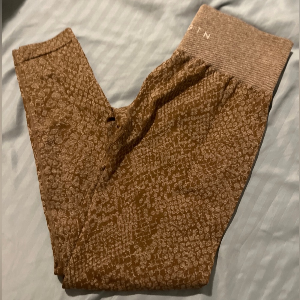 Size medium brown animal print leggings